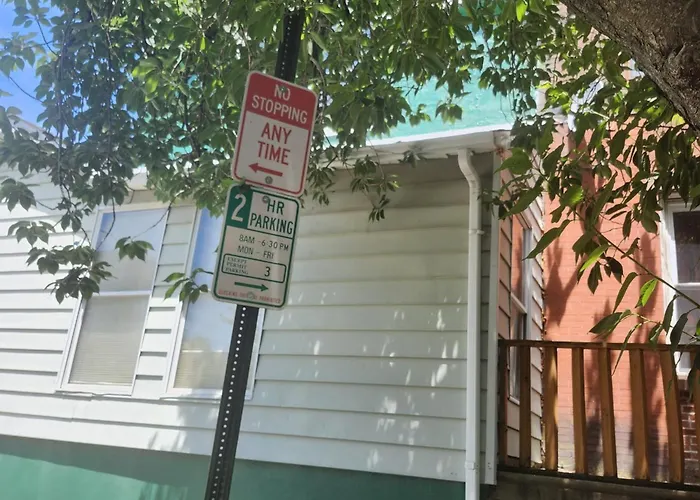 Oui On Ludlow - Entire House And Private Rooms In University City