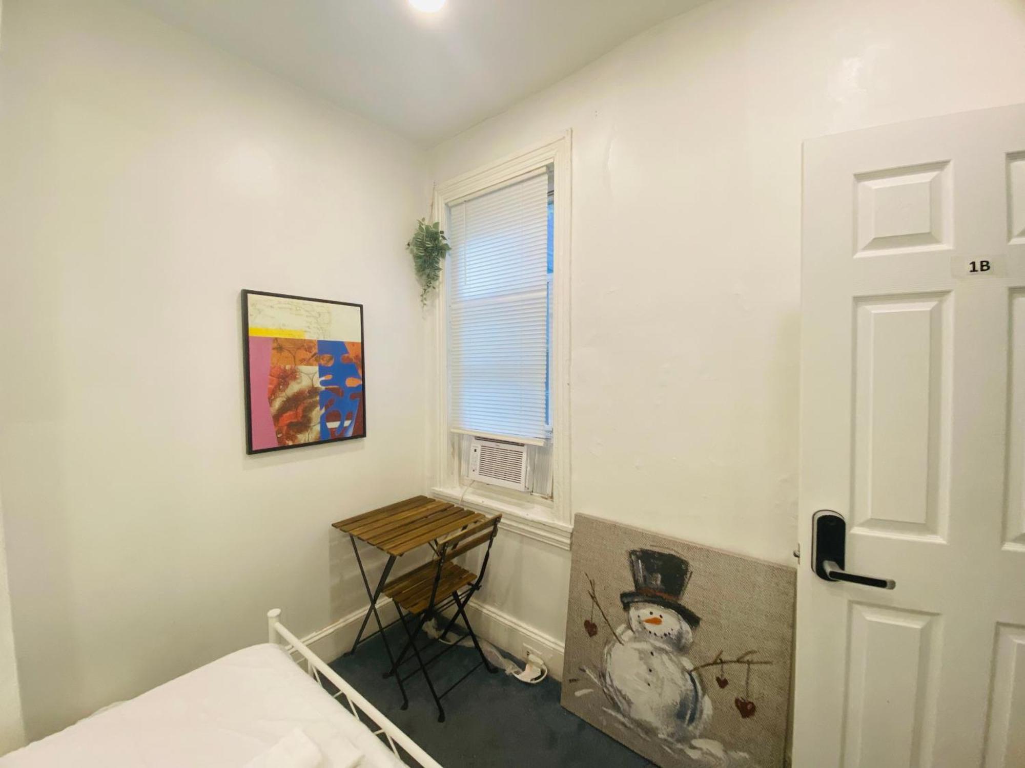 Oui On Ludlow - Entire House And Private In Apartment Philadelphia