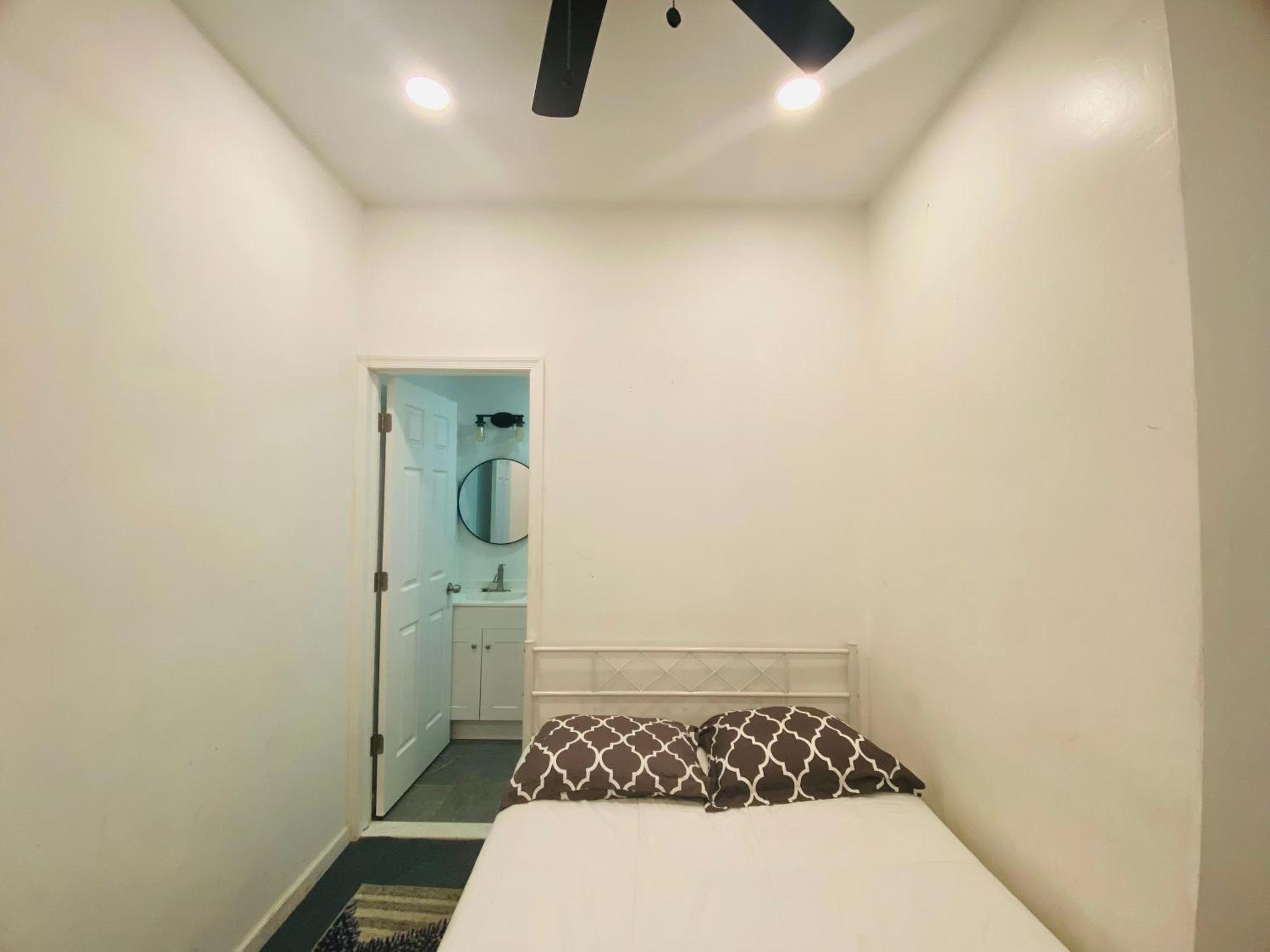 Oui On Ludlow - Entire House And Private In Apartment *